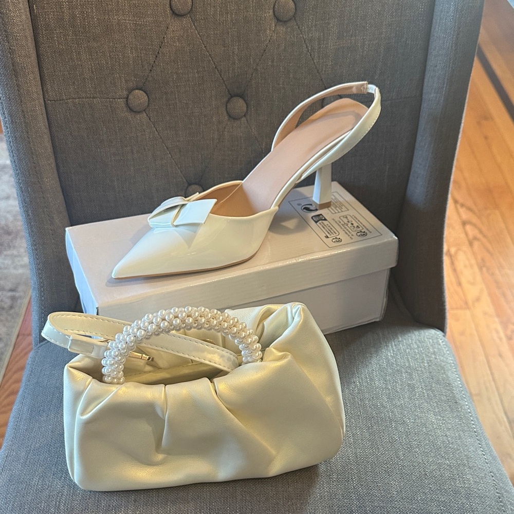 Elegant Cream Slingback Pumps with Bow Detail 50’s inspired